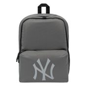 Imagen MOCHILA NEW ERA MLB MULTI STADIUM NEW YORK YANKEES GRIS 17 LITROS 60503788 BACKPACK