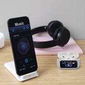 AURICULARES INALÁMBRICOS A9 PRO CON PANTALLA TÁCTIL BLANCOS